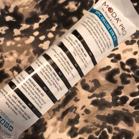 MODA PRO BRUSHES - Picture 2 of 3